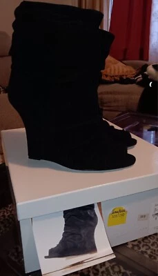 Un par de cuña holgada Manolo Blahnik' Shushanhi ' gamuza negra talla 9 1/2... Foto 1 de 4