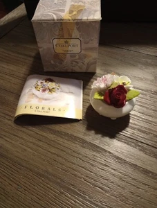 Coalport Bone China Flower Arrangement Sculpture Made In England - Picture 1 of 5