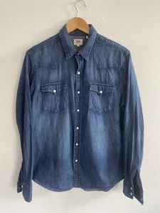 Levis Shirt Men’s Medium Blue Denim Long Sleeve Button Up Western USA - Picture 1 of 14