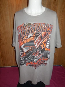 D1 2018 Knoxville Nationals Iowa Raceway Annual Tan Tee T-Shirt Large 3XL - Picture 1 of 5