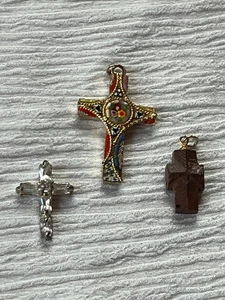 Gemischtes Set Mikromosaik Holz & klarer Strass KREUZ Anhänger - IST-ZUSTAND - - Bild 1 von 10