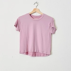 Lululemon SIZE 6 Train to Be short sleeve top in mauve pink - Picture 1 of 5