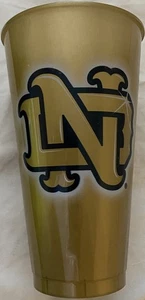 Notre Dame Coca Cola "Here Come The Irish" Gold Kunststoff Bierbecher ND Logo 2009 - Bild 1 von 4