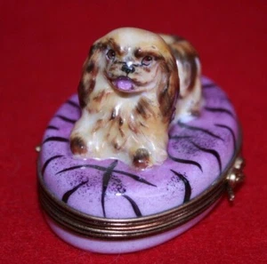 Limoges Trinket Box Peint Main France - Pekinese Dog On Cushion - Picture 1 of 5