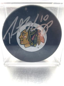 Patrick Sharp Chicago Blackhawks Autographed Puck Certified Auto and & Case - Picture 1 of 2