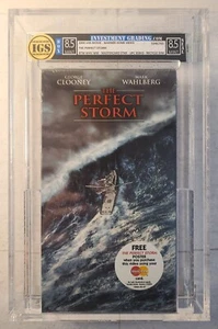 Sealed & Graded THE PERFECT STORM VHS - IGS Box = 8.5 MINT / Seal = 8.5 MINT - Imagen 1 de 9