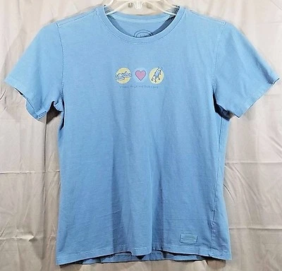 Camisa Life is Good Mujer Pequeña Azul Caminatas Abrazos Rock & Roll Zapatos Corazón Cochecito Foto 1 de 4