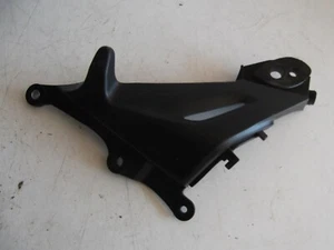 HONDA CBR1000 FIREBLADE INDICATOR HOLDER REAR RIGHT HAND - Picture 1 of 2