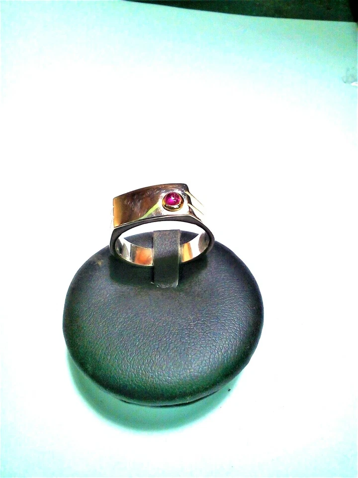 ANELLO ARGENTO ORO CON CABOCHON RUBINO ZAFFIRO E SMERALDO  A SCELTA - Immagine 1 di 1