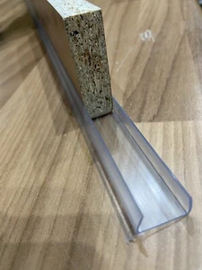 Guarnizione per pedana zoccolo 8’ (244 cm) 18 mm lunghezze 2x4’ - Foto 1 di 4