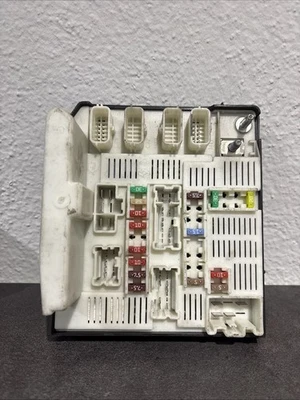 U11 USM USM-X61 8201044238 N1 RENAULT KANGOO RENAULT MEGANE SCENIC III - Immagine 1 di 3