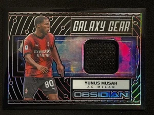 Grabado eléctrico rojo Panini Obsidian Yunus Musharraf Galaxy Gear 2023-24/25 GG-YM - Imagen 1 de 2