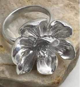 Magnolia Flower Ring Band Aluminium Arthur Court Signed Jewelry Sz. 7.75 - Picture 1 of 6