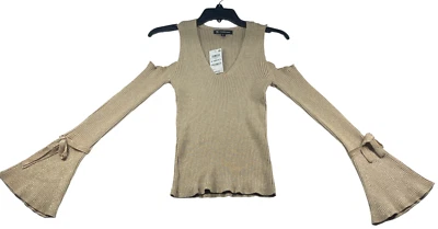 Suéter International Concepts Mujer Talla XS Dorado Hombro Frío Manga Campana Nuevo Foto 1 de 4
