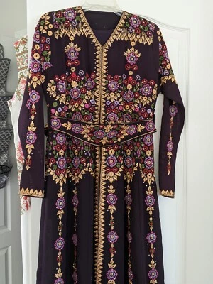 Vestido palestino, dube, tatreez, omar bordado talla 1 (mediano-grande) morado Foto 1 de 3