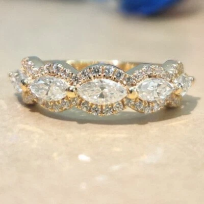 Anillo de compromiso de piedra moissanita talla marquesa de 1,48 quilates de oro amarillo macizo de 14 quilates Foto 1 de 4