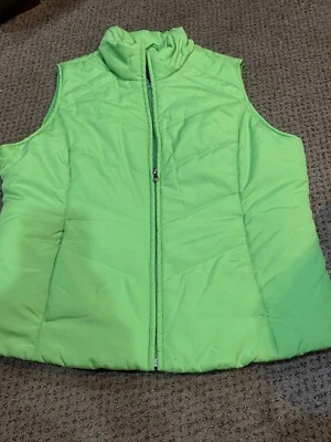 ladies puffer vest - medium - Green- SJB Active - Image 1 of 2