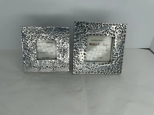 2 marcos de fotos de flores grabadas en metal tono plata miniatura mercado mundial de colección - Imagen 1 de 8