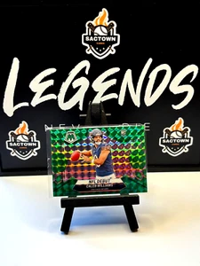 2024 Panini Mosaic - NFL Debut Caleb Williams #289 Green Mosaic Prizm (RC) - Picture 1 of 2