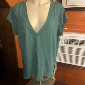 Free People We The Free Women Distressed Sundance Tee Med Green V-neck Slouchy - Picture 1 of 10