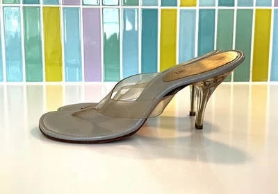 Vintage c.1960 QualiCraft Heeled Thongs with Carved Lucite Heel. - Image 1 of 4