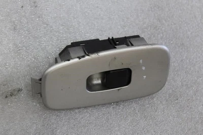 Interruptor ventana puerta trasera izquierda Lexus IS300 2001 2002 2003 2004 2005 Foto 1 de 4