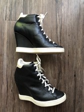 white stan smith size 6