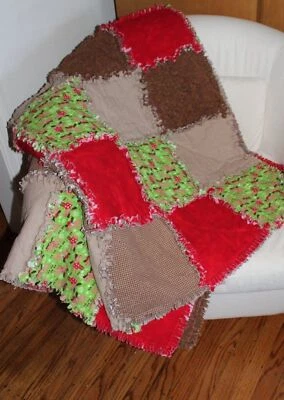 Edredón de sofá de franela de ragtime hecho a mano, cubierta de manta de trapo de alce de Navidad Foto 1 de 4