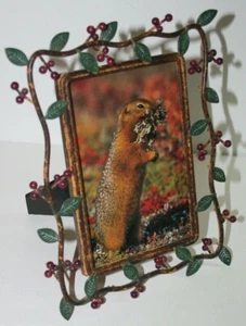 Metal Photo Frame for a 6 inch by 4 inch Photo - Picture 1 of 6