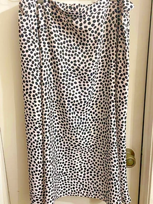 EUC TAHARI MIDI lenght Pattern Skirt Nordstrom Rack Size L/14 read description - Image 1 of 4