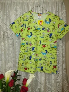 Dr. Seuss Women's New X Small Scrub Top Short Sleeve Green Front Pockets V Neck - Picture 1 of 5