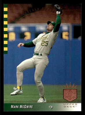 1993 SP Mark McGwire #41 - Oakland Athletics - Image 1 of 2