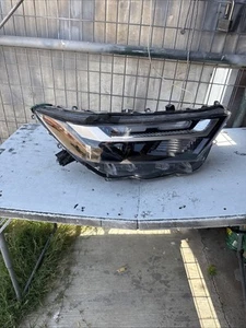 OEM 2022 2023 TOYOTA RAV4 LED HEADLIGHT LED SIGNAL STYLE RIGHT SIDE RH - Picture 1 of 17