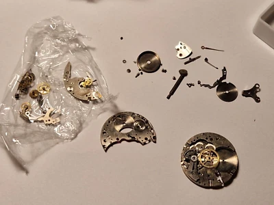 Vintage Chronograph VENUS cal 188 watch parts good balance + movement parts - Image 1 of 4