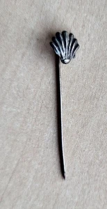 Vintage Shell very old logo Oil Fuel Petrol stick pin badge - Picture 1 of 2