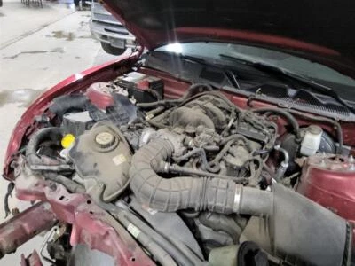 Used Front Center Interior Rear View Mirror fits: 2010 Ford Mustang automatic di - Image 1 of 4