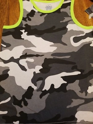 Camiseta sin mangas pequeña (6-7) para niños ~ gloria descolorida - gris camuflaje con ribete superior verde ~ nueva Foto 1 de 4
