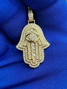 1.2CT Round Cut VVS1 Moissanite Palm Pendant 18" Chain In 14K Yellow Gold Plated - Picture 1 of 12