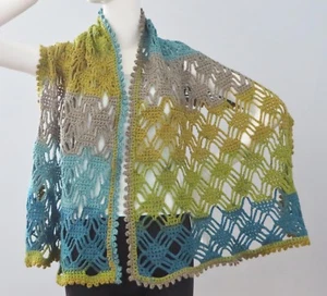 Nueva bufanda envolvente de celosía de acrílico suave hecha a mano de ganchillo multicolor - Imagen 1 de 7