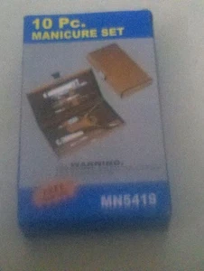 Journey's Edge 10 Pc. Deluxe Manicure Set with Deluxe Carrying Case - Picture 1 of 5