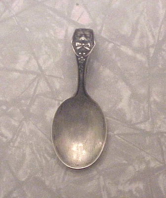 Cuchara bebé vintage Watson pajarita gatito plata esterlina rima infantil Foto 1 de 3