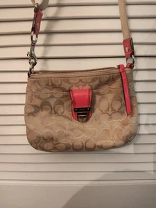 Coach Signature Pink Patent Trim Swingpack Crossbody Shoulder Bag - Picture 1 of 3