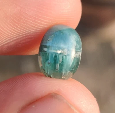 Piedra preciosa suelta cabujón turmaliina natural de alta calidad 3,35 quilates Dim10*7,2*4,9 mm Foto 1 de 4