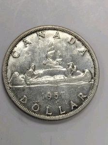 1957  Canada Silver $1 Dollar Coin.  T217 - Foto 1 di 2