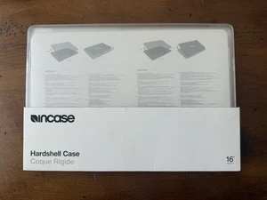 Incase Designs Hard shell Case Dots for MacBook Pro (16-inch) - Clear 2020 - Picture 1 of 7