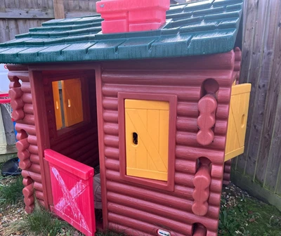 Little Tikes outdoor log cabin playhouse with yellow toy pretend phone included - Image 1 of 3
