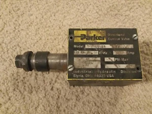 Parker D3W1DY13 Directional Control Valve - Picture 1 of 4
