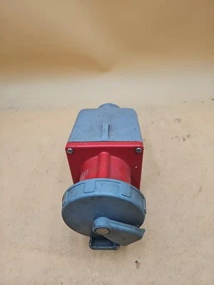 Hubbell 460R7W Pin and Sleeve Receptacle. *broken* - Image 1 of 4