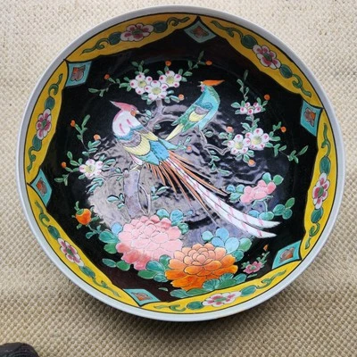 Китайская фарфоровая сервировочная чаша Famille Noir райские птицы цветок желтая отделка - Изображение 1 из 4