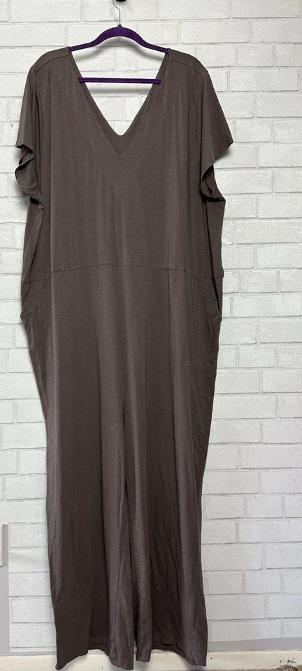 Mono corto universal estándar de pierna ancha para mujer XL 26-28 tostado minimalista Foto 1 de 4